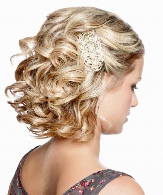 Bohemian curly open hairstyle