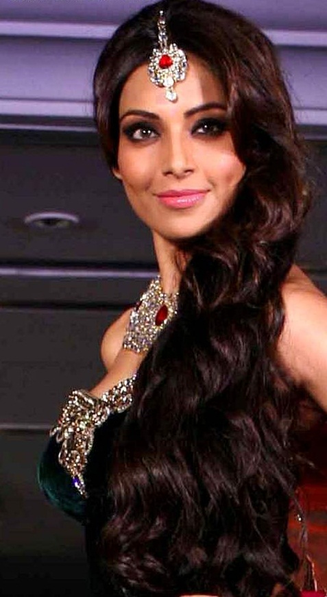 Karva-Chauth-bauty-looks-hairstyle-makeup-2012