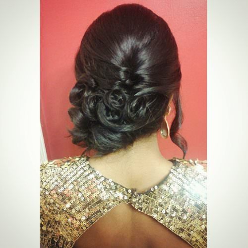 Side floral back bun to be paired with saree