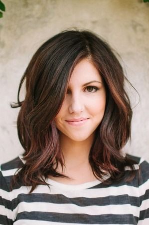 Wavy layered open hairstyle for short hairs