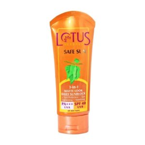 Lotus Herbals Safe Sun 3 In 1 Matte-Look Daily Sun block PA+++ SPF-40