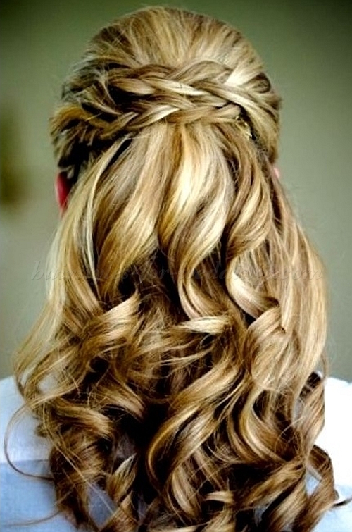 Double layer back braided open hairstyle with curls