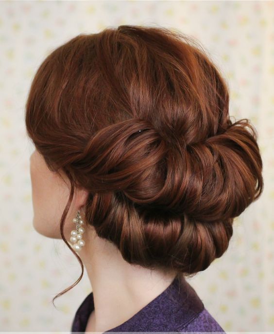 Double rolled up bun for short hairs