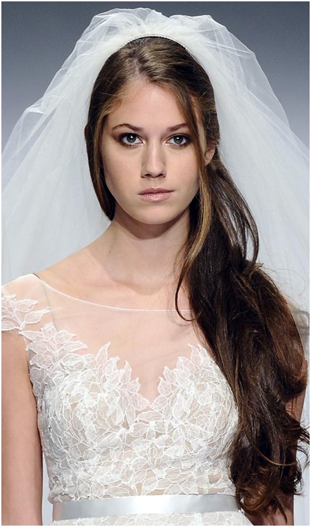 Open side swept hairstyle for brides