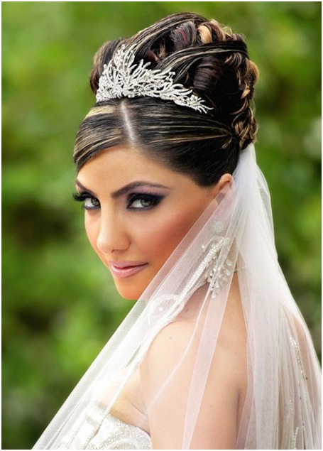 Top bun with highlights for brides