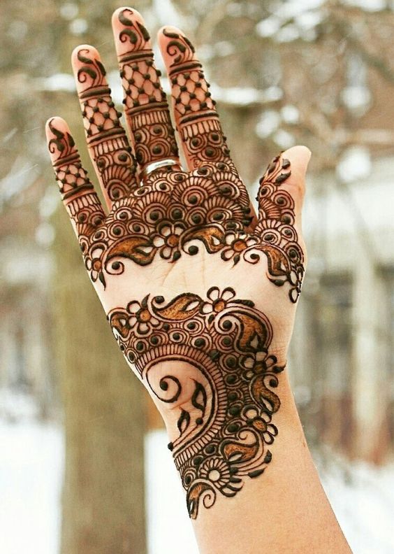 disjoint-mehndi-design-with-shades