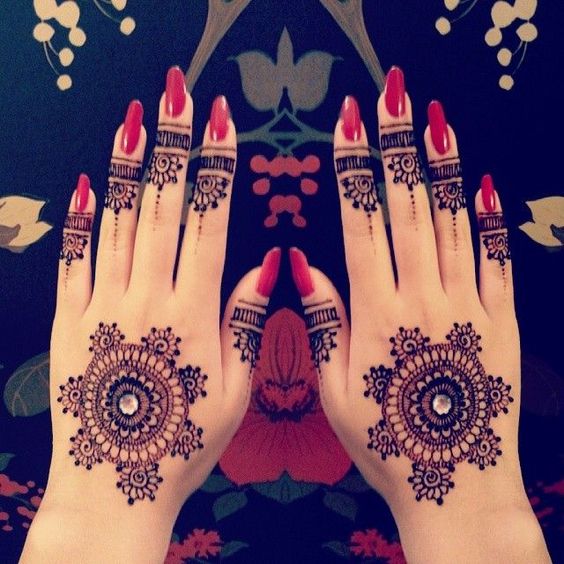 Floral pattern henna design