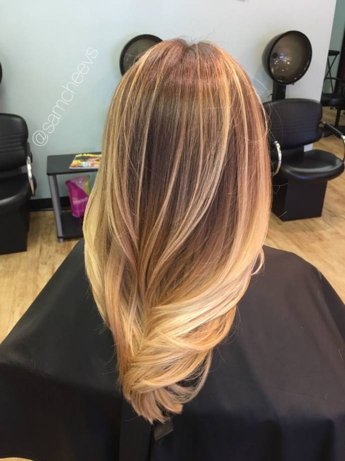 Golden blonde ombre hair color ideas to look beautiful