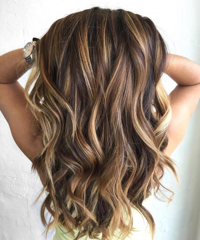 Long light tone hair with highlights and lowlights