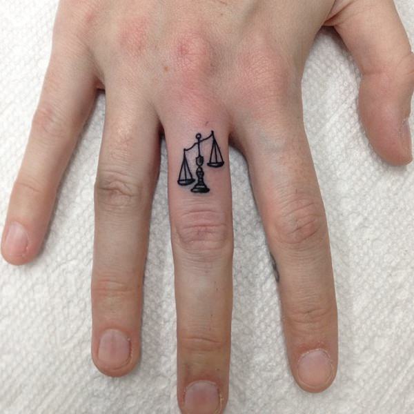 Lovable tiny finger tattoos3