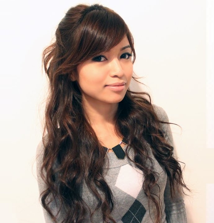 Simply curled long hairstyle with light brown color hair