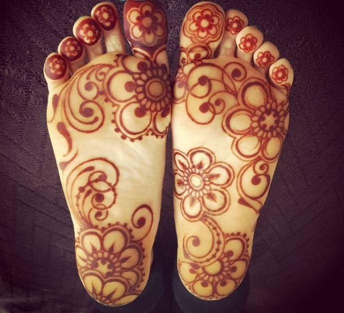 Arabic Henna details on foot