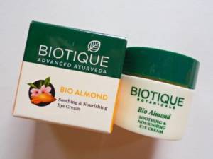 Biotique bio almond soothing & nourishing eye cream