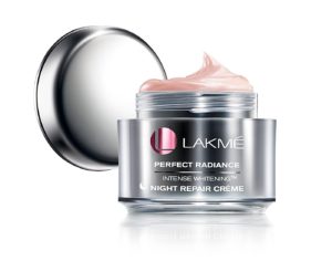 Lakme Perfect Radiance Whitening Cream for Intense Night Repair