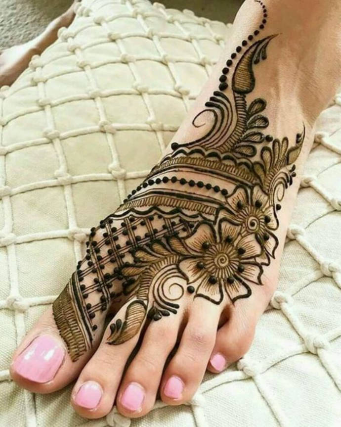 Tattoo Style Mehndi Design