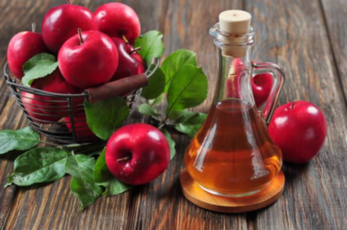 Apple cider vinegar is the best food to fight Psoriasis